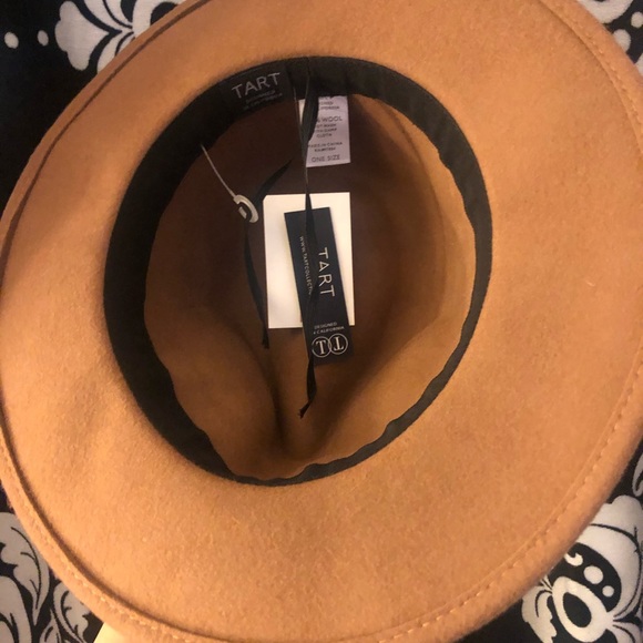 Hat - Picture 2 of 4